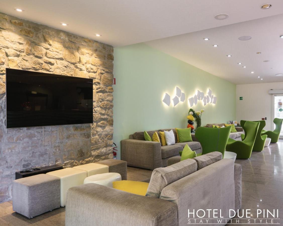 Hotel Due Pini 포르미지네 외부 사진