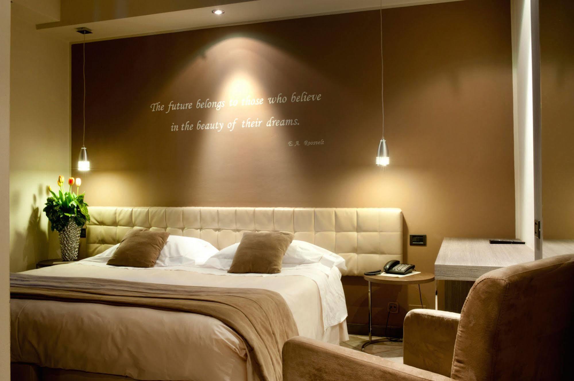 Hotel Due Pini 포르미지네 외부 사진