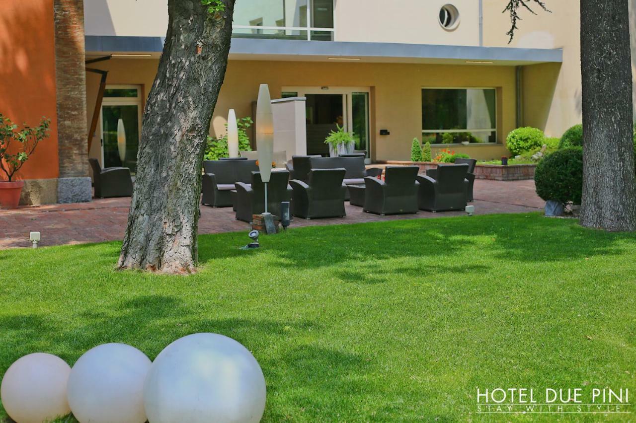 Hotel Due Pini 포르미지네 외부 사진
